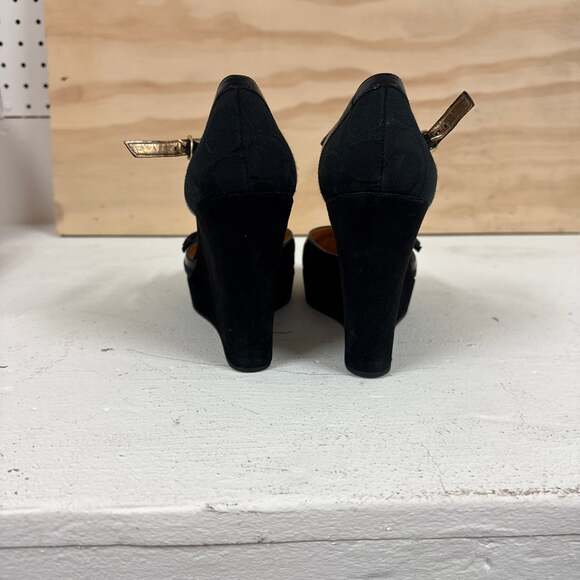 Coach - Picture 3 of 4